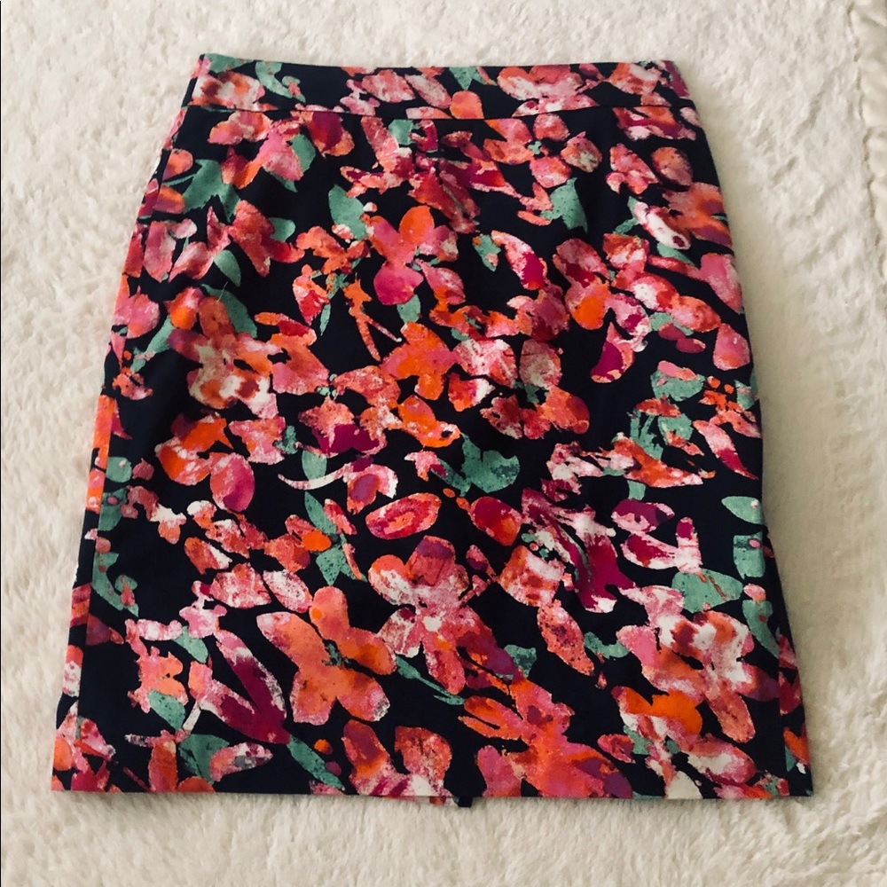 Ann Taylor Floral Pencil Skirt